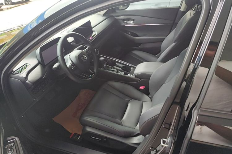 Used Honda Accord 2025 Sport Series 260TURBO Luxury Edition Left Front Seat