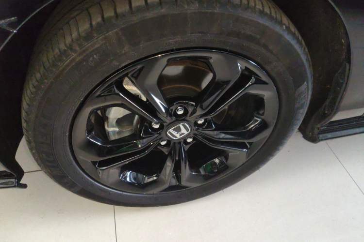 Used Honda Accord 2025 Sport Series 260TURBO Luxury Edition Left Front Wheel Hub