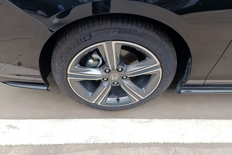 Used Honda Accord 2025 Sport Series 260TURBO Prestige Edition Left Front Wheel Hub