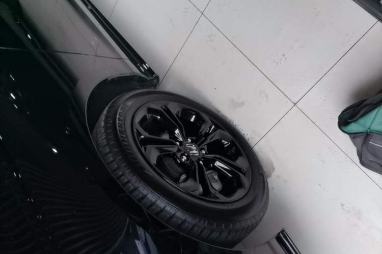 Used Honda Accord 2025 Sport Series 260TURBO Luxury Edition Left Front Wheel Hub