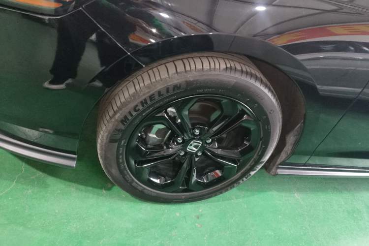 Used Honda Accord 2025 260TURBO Luxury Edition Left Front Wheel Hub