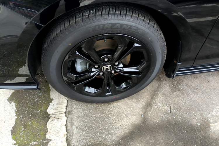 Used Honda Accord 2025 Sport Series 260TURBO Luxury Edition Left Front Wheel Hub