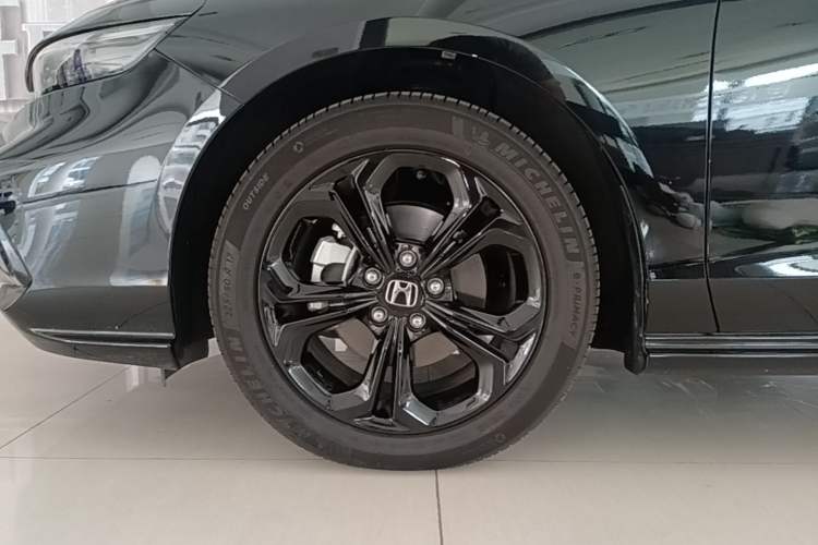 Used Honda Accord 2025 Sport Series 260TURBO Luxury Edition Left Front Wheel Hub