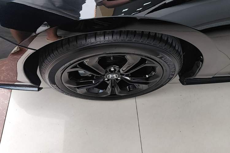 Used Honda Accord 2025 Sport Series 260TURBO Luxury Edition Left Front Wheel Hub