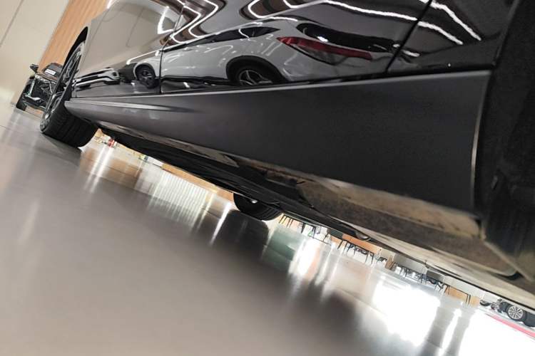 Used Honda Accord 2025 260TURBO Luxury Edition Left Side Sill