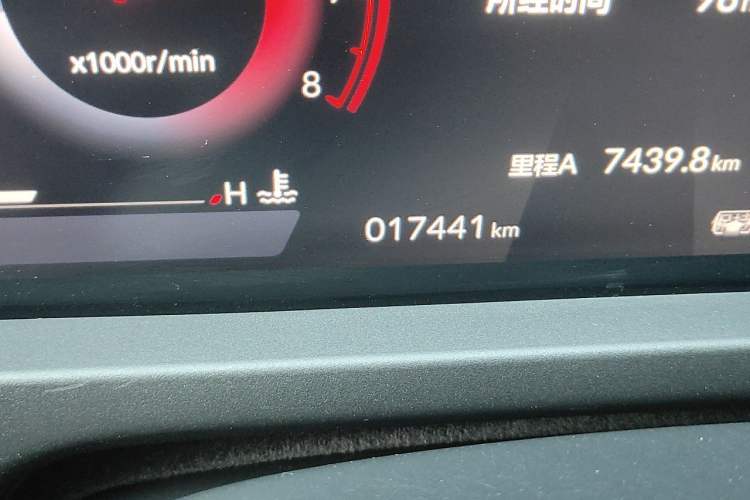 Used Honda Accord 2025 Sport Series 260TURBO Luxury Edition Odometer Close Up