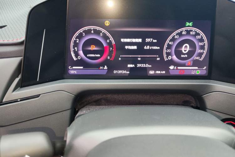 Used Honda Accord 2025 260TURBO Luxury Edition Odometer Close Up