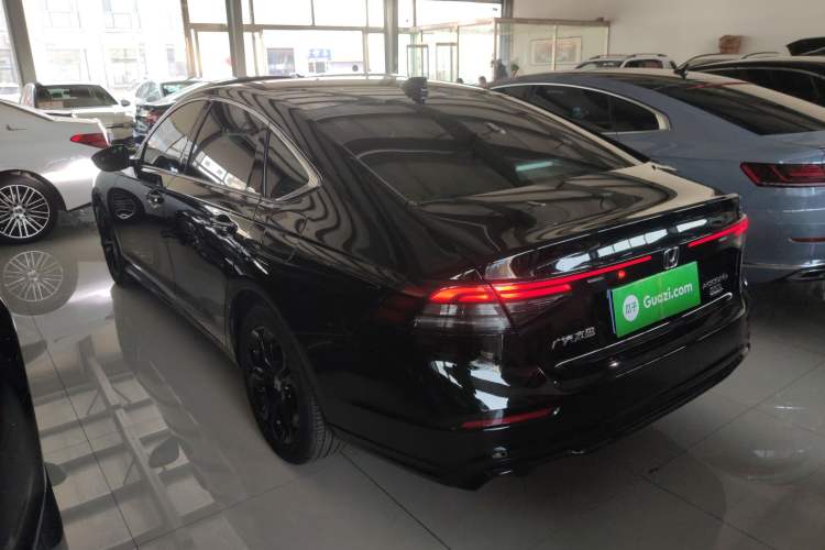 Used Honda Accord 2025 Sport Series 260TURBO Luxury Edition Rear Left 45 Deg
