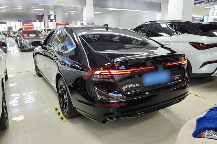Used Honda Accord 2025 Sport Series 260TURBO Luxury Edition Rear Left 45 Deg