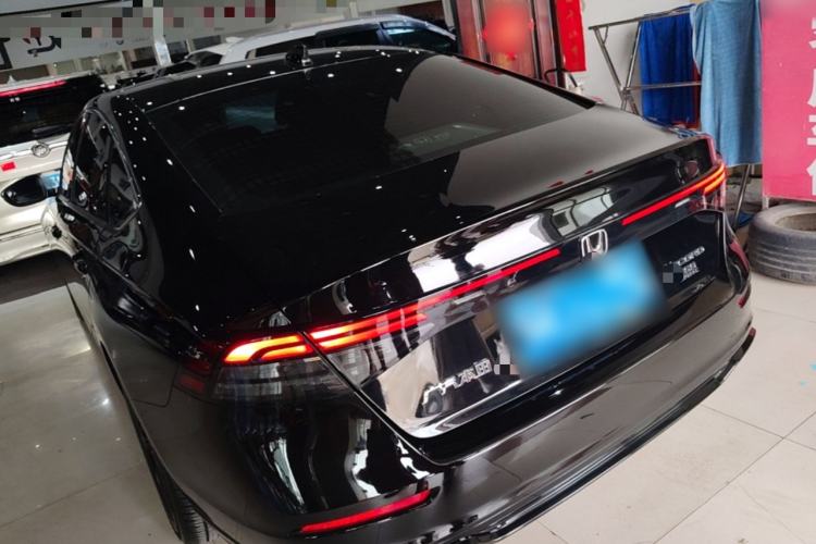 Used Honda Accord 2025 Sport Series 260TURBO Luxury Edition Rear Left 45 Deg