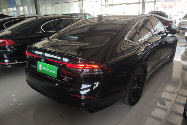 Used Honda Accord 2025 Sport Series 260TURBO Luxury Edition Rear Right 45 Deg