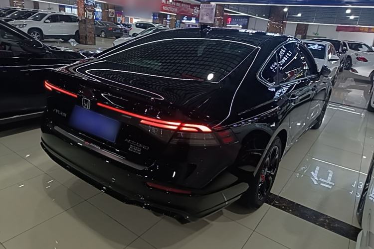 Used Honda Accord 2025 Sport Series 260TURBO Luxury Edition Rear Right 45 Deg