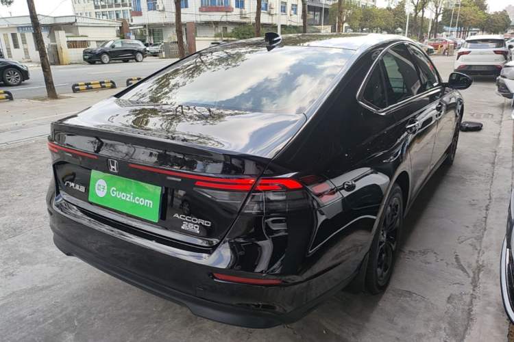 Used Honda Accord 2025 260TURBO Luxury Edition Rear Right 45 Deg