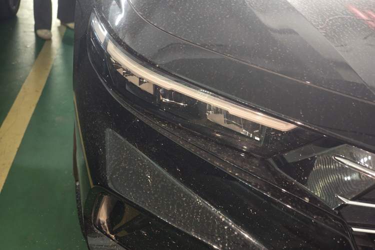 Used Honda Accord 2025 260TURBO Luxury Edition Right Front Headlight