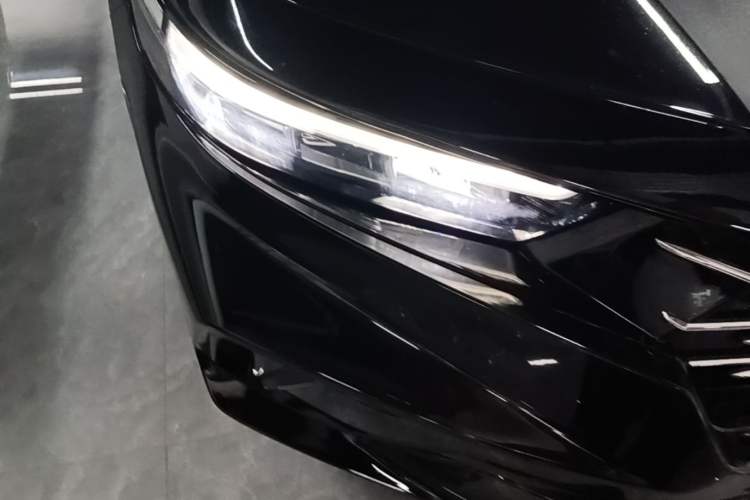 Used Honda Accord 2025 Sport Series 260TURBO Luxury Edition Right Front Headlight