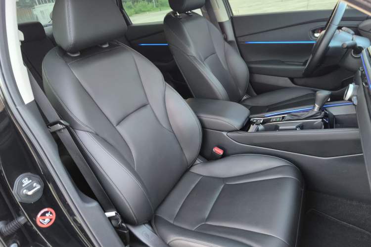 Used Honda Accord 2025 Sport Series 260TURBO Luxury Edition Right Front Seat