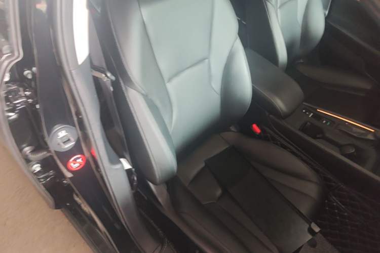 Used Honda Accord 2025 Sport Series 260TURBO Luxury Edition Right Front Seat