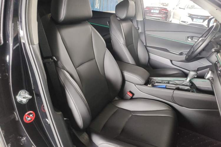 Used Honda Accord 2025 Sport Series 260TURBO Luxury Edition Right Front Seat