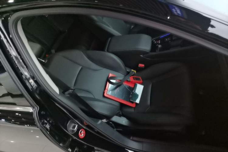 Used Honda Accord 2025 Sport Series 260TURBO Luxury Edition Right Front Seat