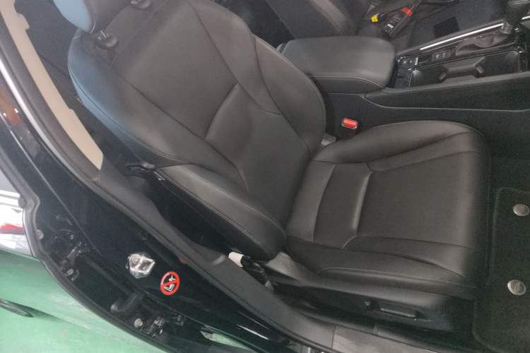 Used Honda Accord 2025 260TURBO Luxury Edition Right Front Seat