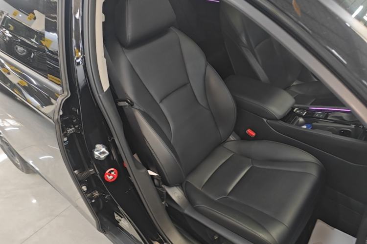 Used Honda Accord 2025 260TURBO Luxury Edition Right Front Seat