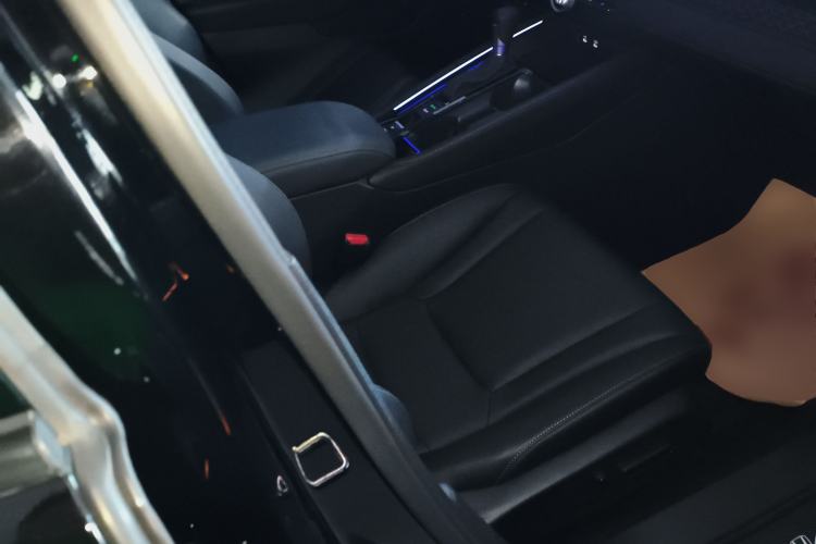Used Honda Accord 2025 260TURBO Luxury Edition Right Front Seat