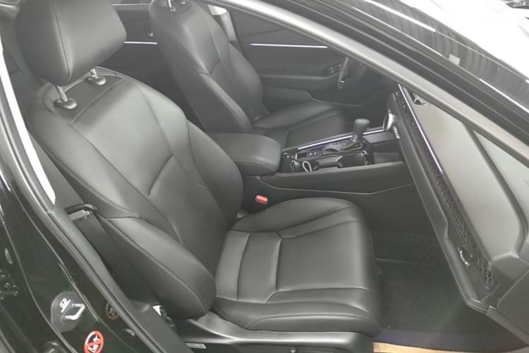 Used Honda Accord 2025 260TURBO Luxury Edition Right Front Seat
