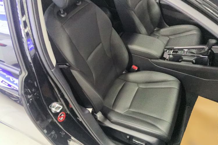 Used Honda Accord 2025 260TURBO Luxury Edition Right Front Seat
