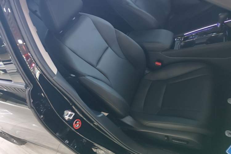Used Honda Accord 2025 260TURBO Luxury Edition Right Front Seat