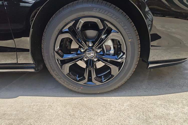 Used Honda Accord 2025 260TURBO Luxury Edition Right Front Wheel Hub