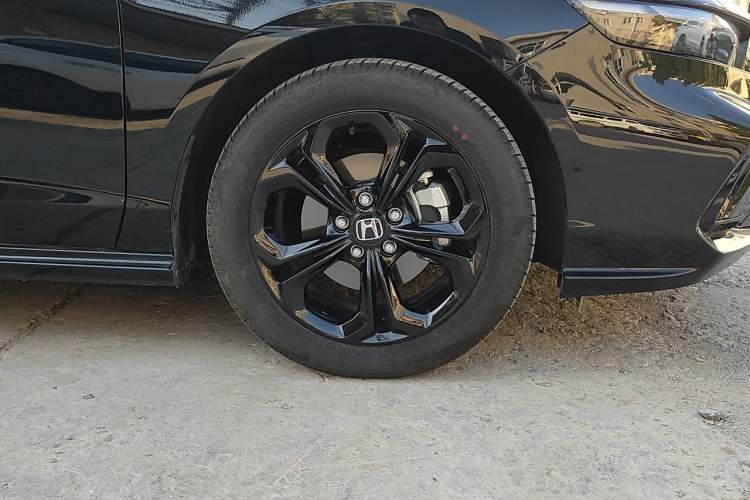 Used Honda Accord 2025 Sport Series 260TURBO Luxury Edition Right Front Wheel Hub