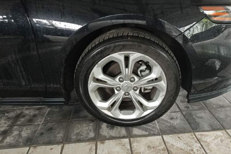 Used Honda Accord 2025 260TURBO Luxury Edition Right Front Wheel Hub