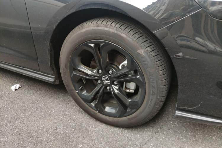 Used Honda Accord 2025 Sport Series 260TURBO Luxury Edition Right Front Wheel Hub