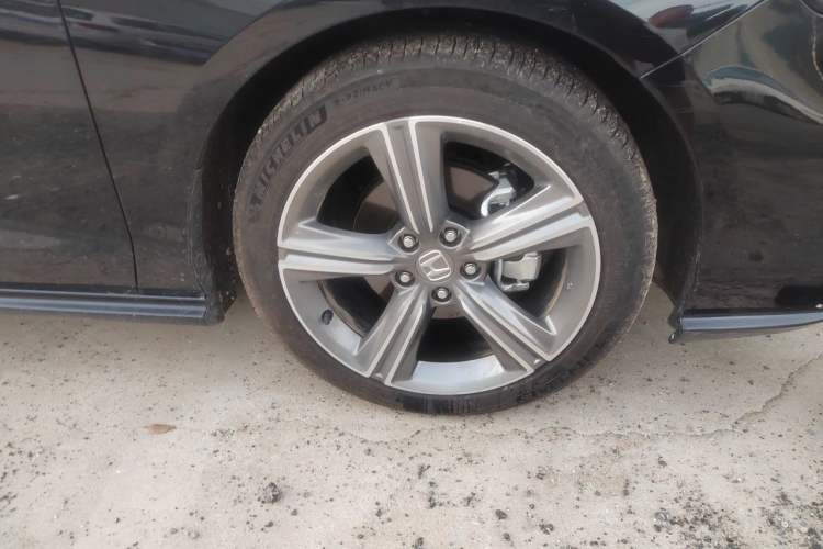 Used Honda Accord 2025 Sport Series 260TURBO Prestige Edition Right Front Wheel Hub
