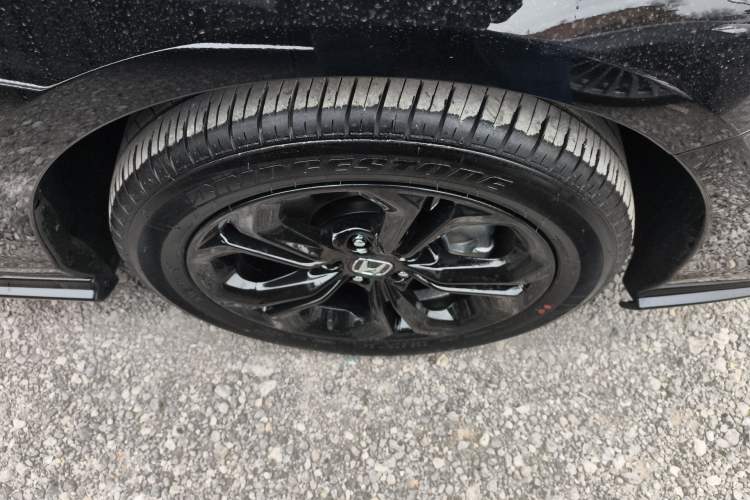 Used Honda Accord 2025 Sport Series 260TURBO Luxury Edition Right Front Wheel Hub