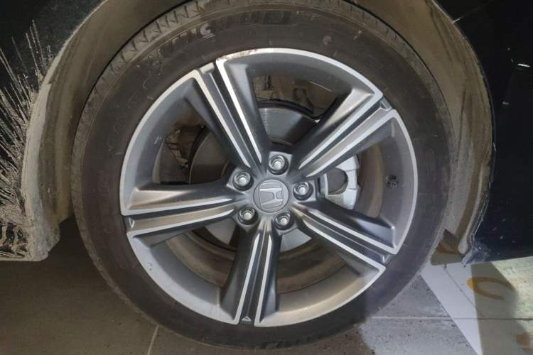 Used Honda Accord 2025 Sport Series 260TURBO Prestige Edition Right Front Wheel Hub
