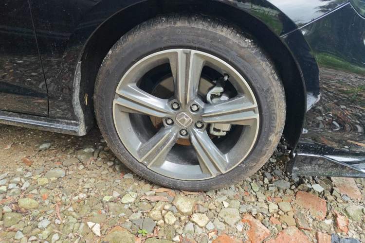 Used Honda Accord 2025 Sport Series 260TURBO Prestige Edition Right Front Wheel Hub