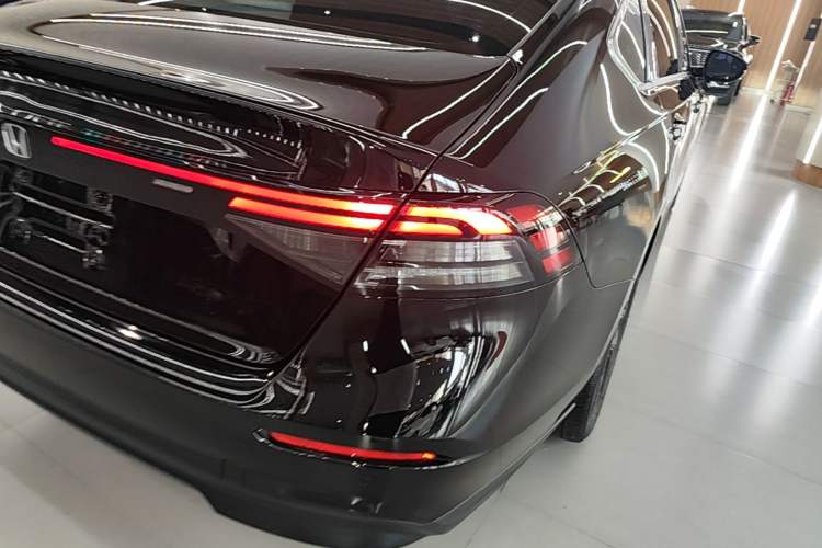 Used Honda Accord 2025 260TURBO Luxury Edition Right Rear Taillight