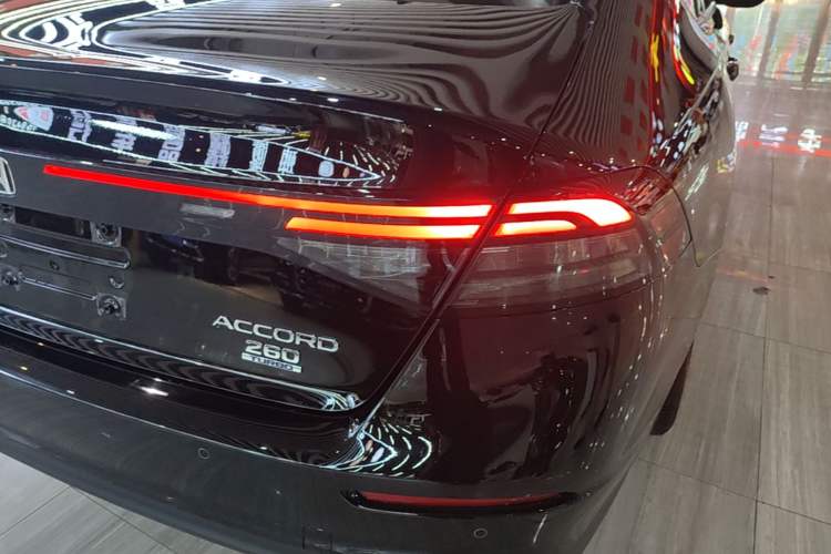 Used Honda Accord 2025 260TURBO Luxury Edition Right Rear Taillight