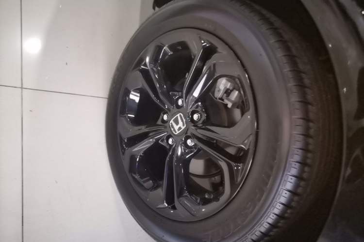 Used Honda Accord 2025 Sport Series 260TURBO Luxury Edition Right Rear Wheel Hub