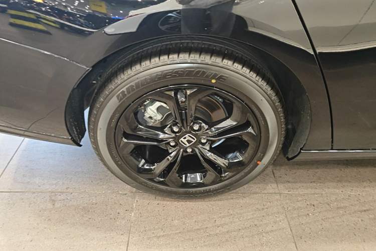 Used Honda Accord 2025 Sport Series 260TURBO Luxury Edition Right Rear Wheel Hub