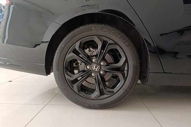 Used Honda Accord 2025 Sport Series 260TURBO Luxury Edition Right Rear Wheel Hub