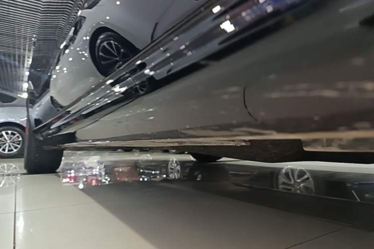 Used Honda Accord 2025 Sport Series 260TURBO Luxury Edition Right Side Sill