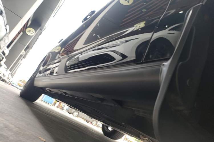 Used Honda Accord 2025 260TURBO Luxury Edition Right Side Sill