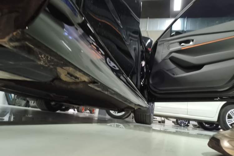 Used Honda Accord 2025 Sport Series 260TURBO Luxury Edition Right Side Sill