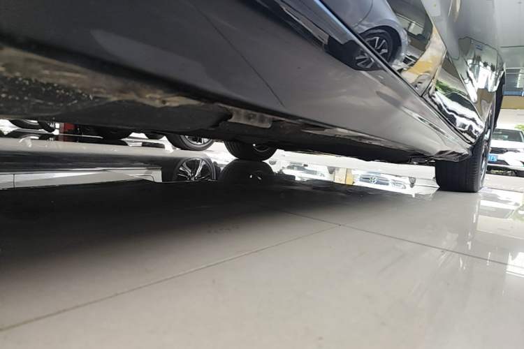 Used Honda Accord 2025 Sport Series 260TURBO Luxury Edition Right Side Sill