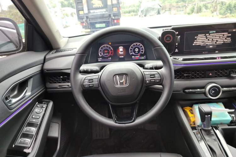 Used Honda Accord 2025 260TURBO Luxury Edition Steering Wheel
