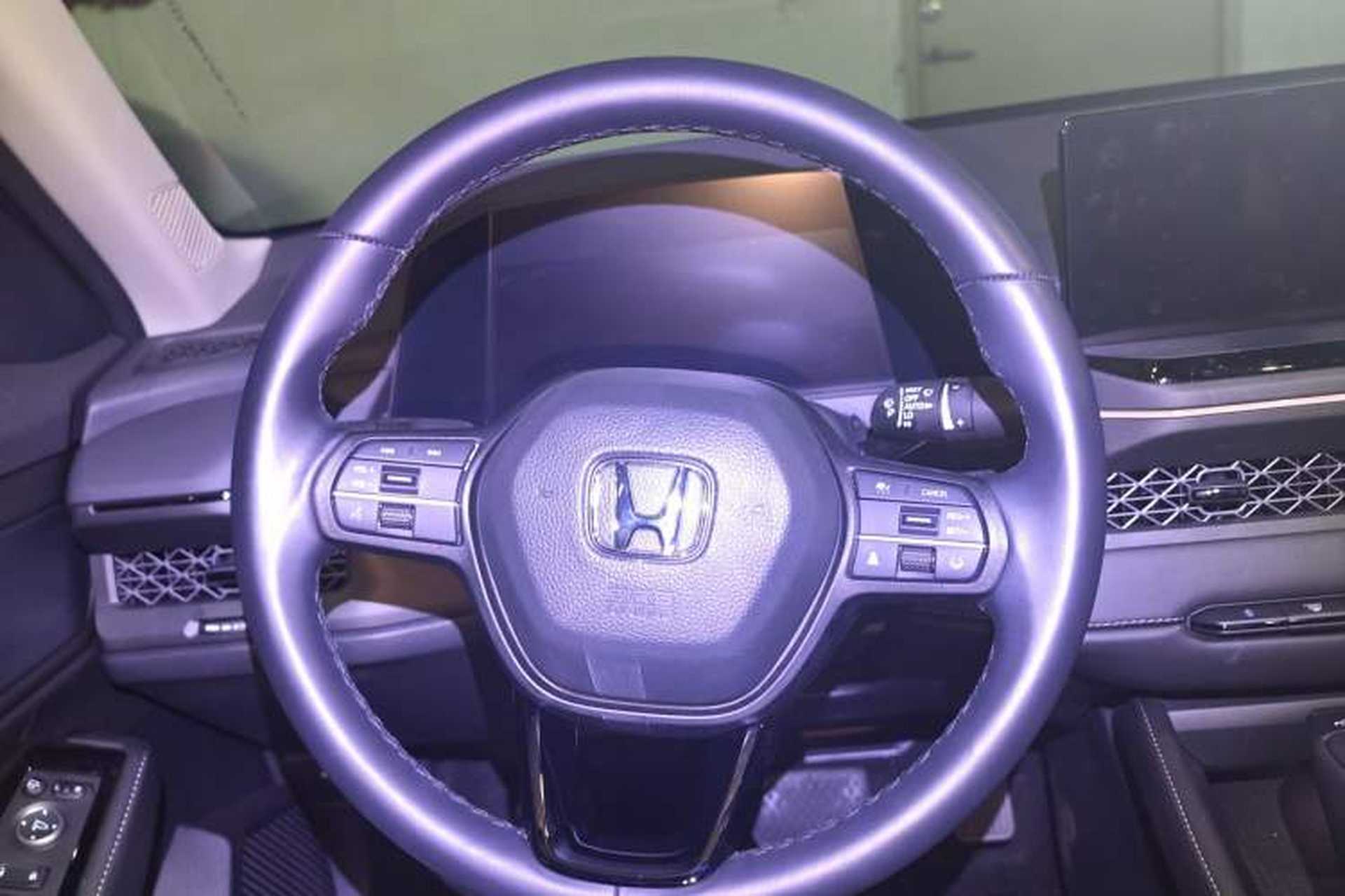 Used Honda Accord 2025 260TURBO Luxury Edition Steering Wheel