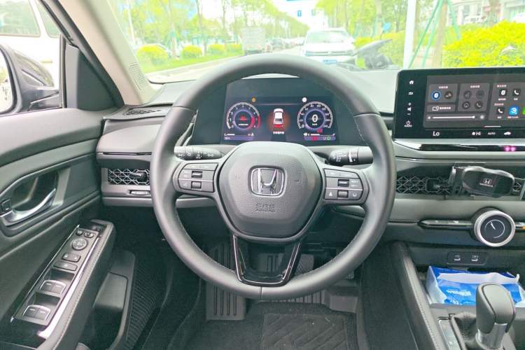 Used Honda Accord 2025 Sport Series 260TURBO Luxury Edition Steering Wheel