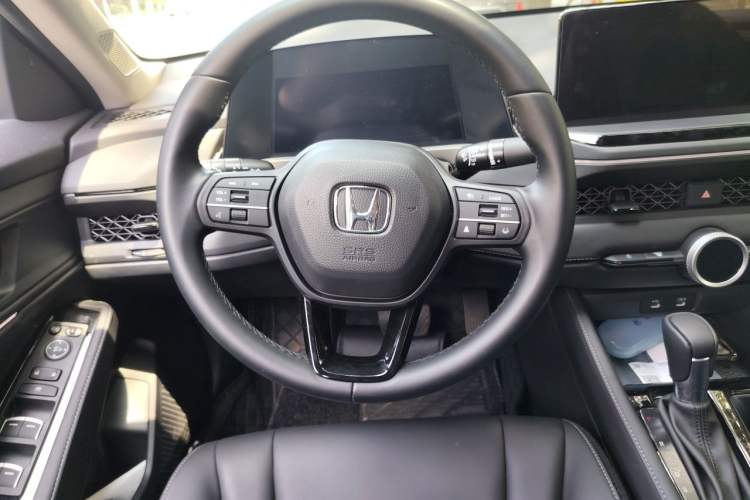 Used Honda Accord 2025 260TURBO Luxury Edition Steering Wheel